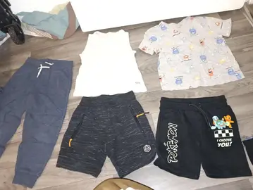 lot vêtements garçon 4-5 ans