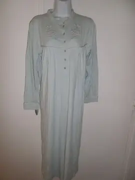 Chemise de nuit bleu clair