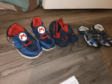 lot 3 paire de chaussures enfants T/25-26