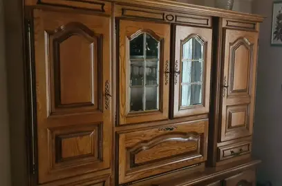 grand buffet en bois vernis