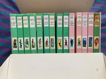 14 Livres collections Rose et Verte