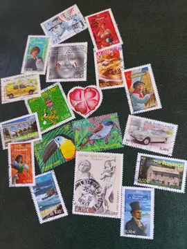 lot unique timbres Français 2003