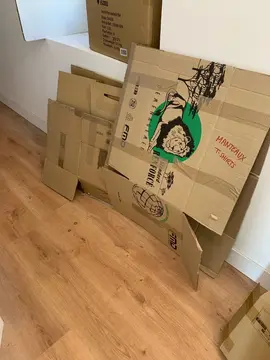 Cartons de déménagement (une dizaine)