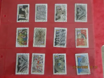 12 timbres oblitérés année 2013 "Art Gothique"