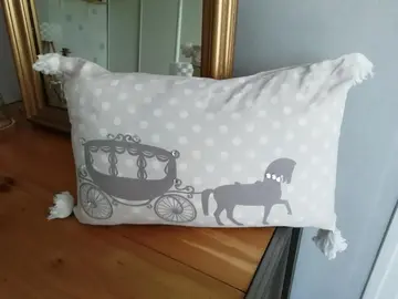 Coussin rectangulaire pour chambre enfant