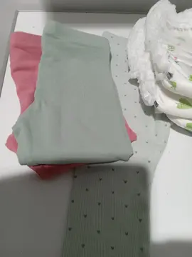 3 caleçon 24mois + 3 couches