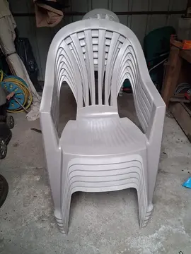 Fauteuil de jardin de teinte grise