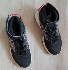 Chaussures de basket pointure 34