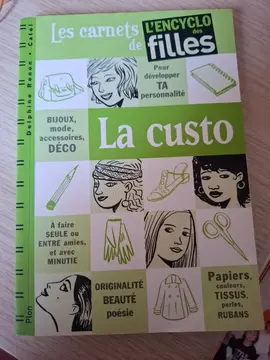 Petit livre pour customiser vêtements/objets