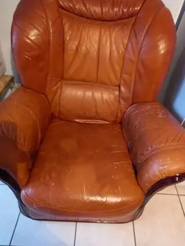 fauteuil et table basse