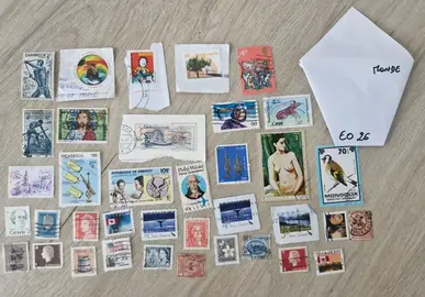 Lot de timbres du monde EO26
