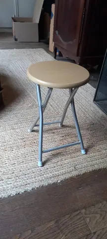 Tabouret pliant