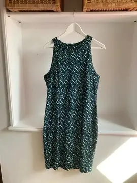 Robe sans manches taille 42