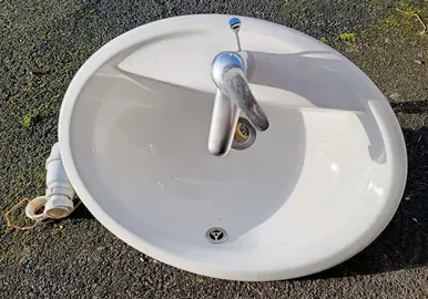 Petit lavabo forme ovale