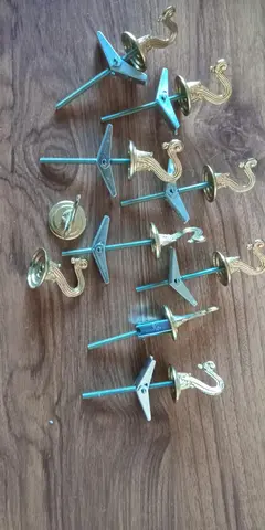 fixation rideaux ou torchons ou...