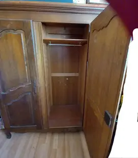 URGENT- Grande Armoire