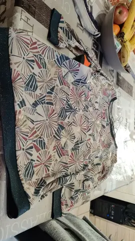 pull femme ts as des reflets argentés