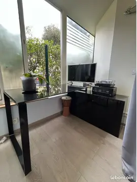 Grand Bureau - 3 Tiroirs - 2 Étagères - 2 Placards