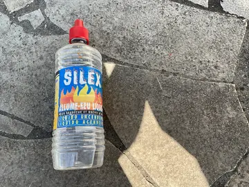 Allume feu liquide pour barbecue