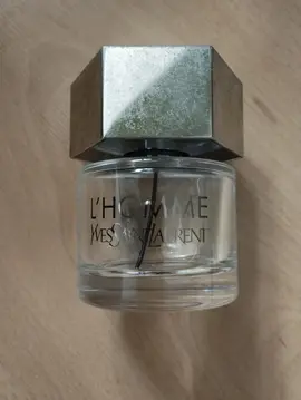 flacon de parfum vide