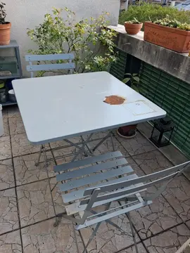 table et chaises de jardin