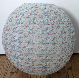 Abat-jour boule en papier – Motifs fleuris – Diamètre 32 cm