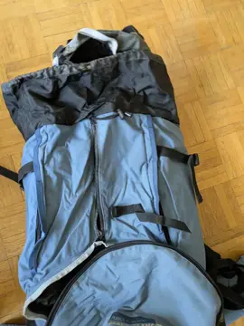 Sac à dos bleu 50-60 litres lafuma bon état