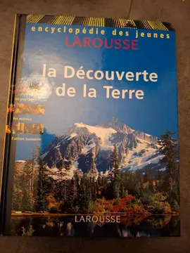 Larousse la decouverte de la terre
