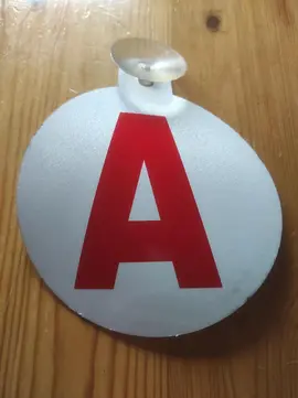 Disque A jeune conducteur Aimanté Réfléchissant (1/2)