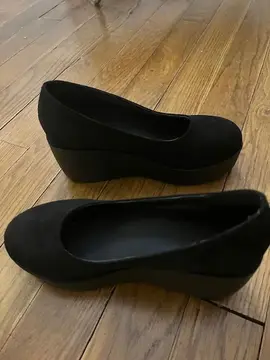 escarpins noirs à talons compensés taille 37