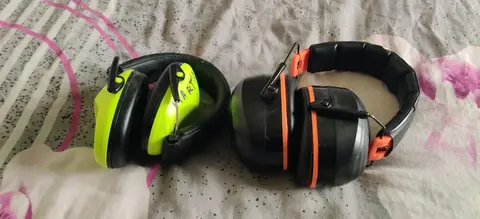 2 casques anti bruit enfant