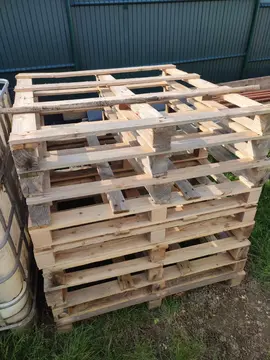 9 palettes en bois 1m20/1m20