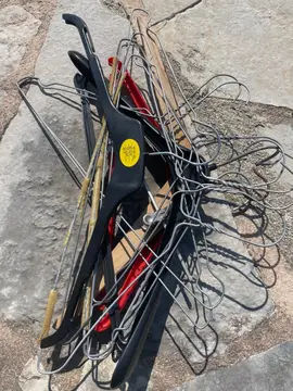 lot de cintres divers