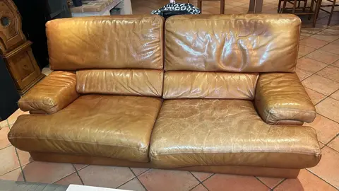 Canapé convertible 2 places et demi en cuir de buffle