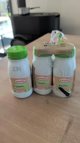 Petites bouteilles lait 3ème âge Babybio