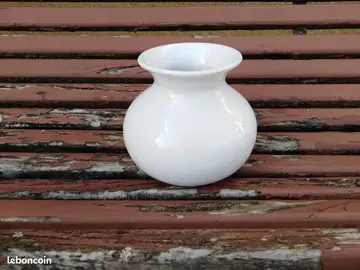 Vase blanc terre cuite
