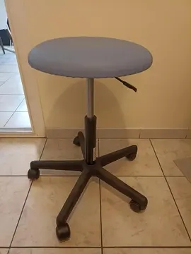 tabouret à roulettes