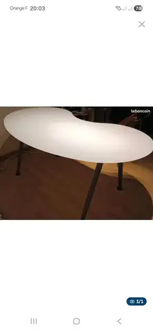 bureau en verre blanc