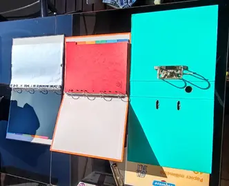 Classeurs, papier millimétré...
