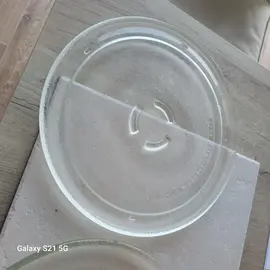 petit plateau de micro ondes