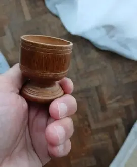 Trois Anciens Coquetiers En Bois