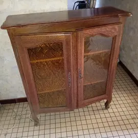 Petite bibliothèque vitrée