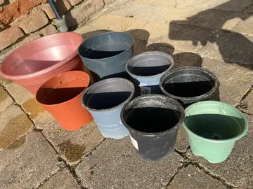 8 pots différentes tailles
