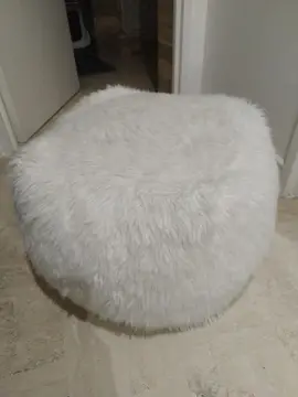pouf fausse fourrure