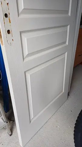 Porte interieure largeur 82 avec cadre et paumelles sans seruure