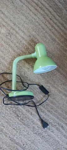 lampe de bureau flexible verte clair