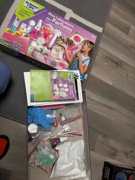 jeu laboratoire de parfum