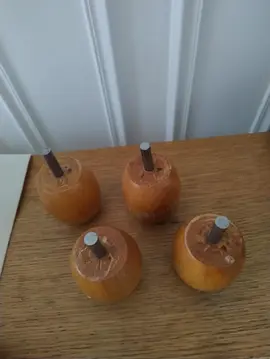 4 pieds pour sommier (lit)