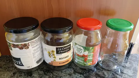 2 bocaux de 700 g et 2 bocaux de 510 g vides propres