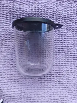 verre et son couvercle